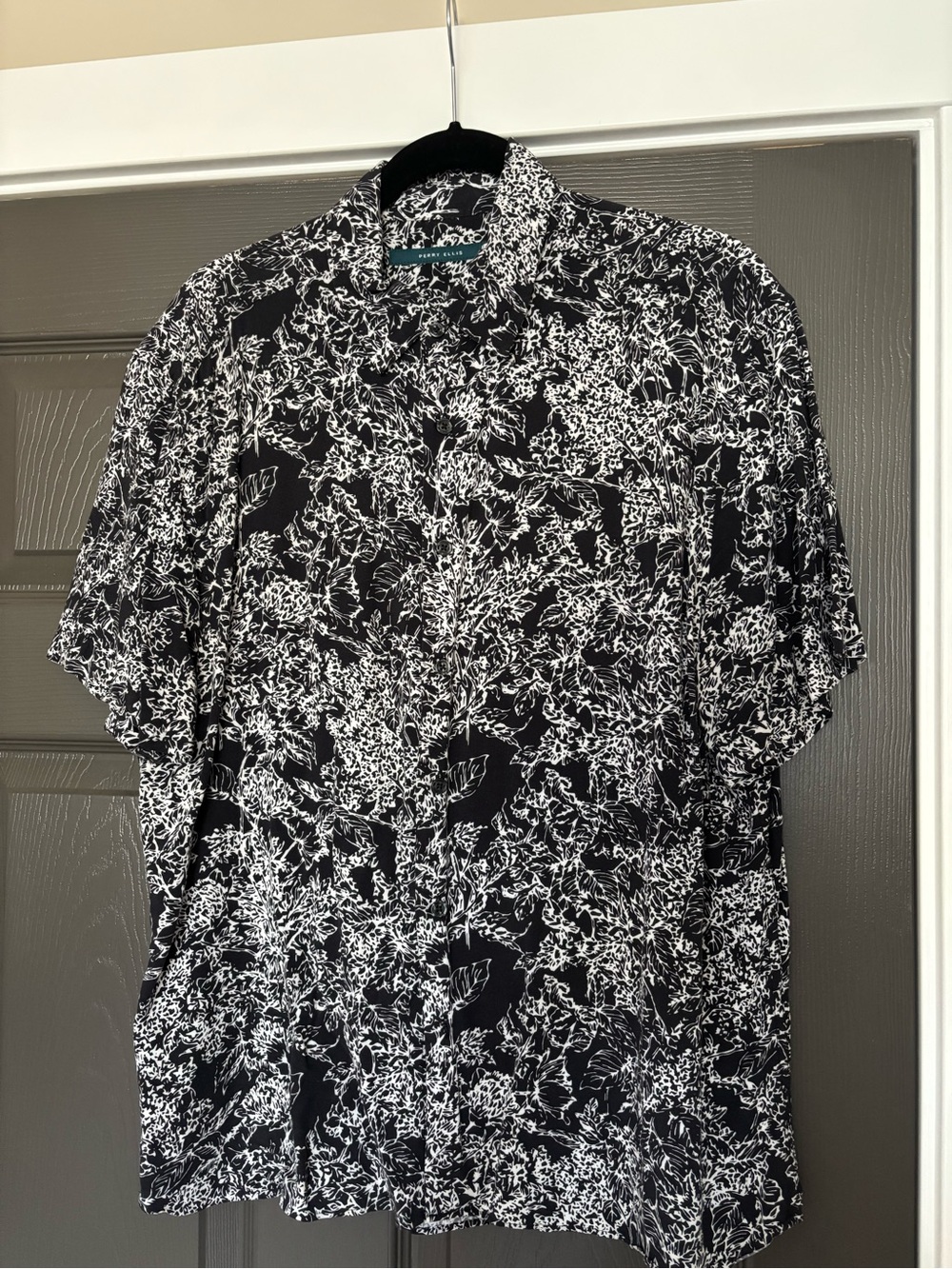 Men's Perry Ellis Button-up Shirt